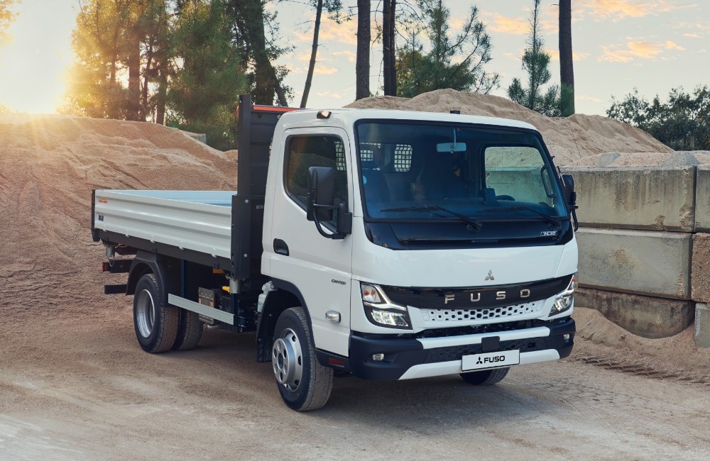 Fuso Canter 3C13 3-Way Tipper from £352* per month