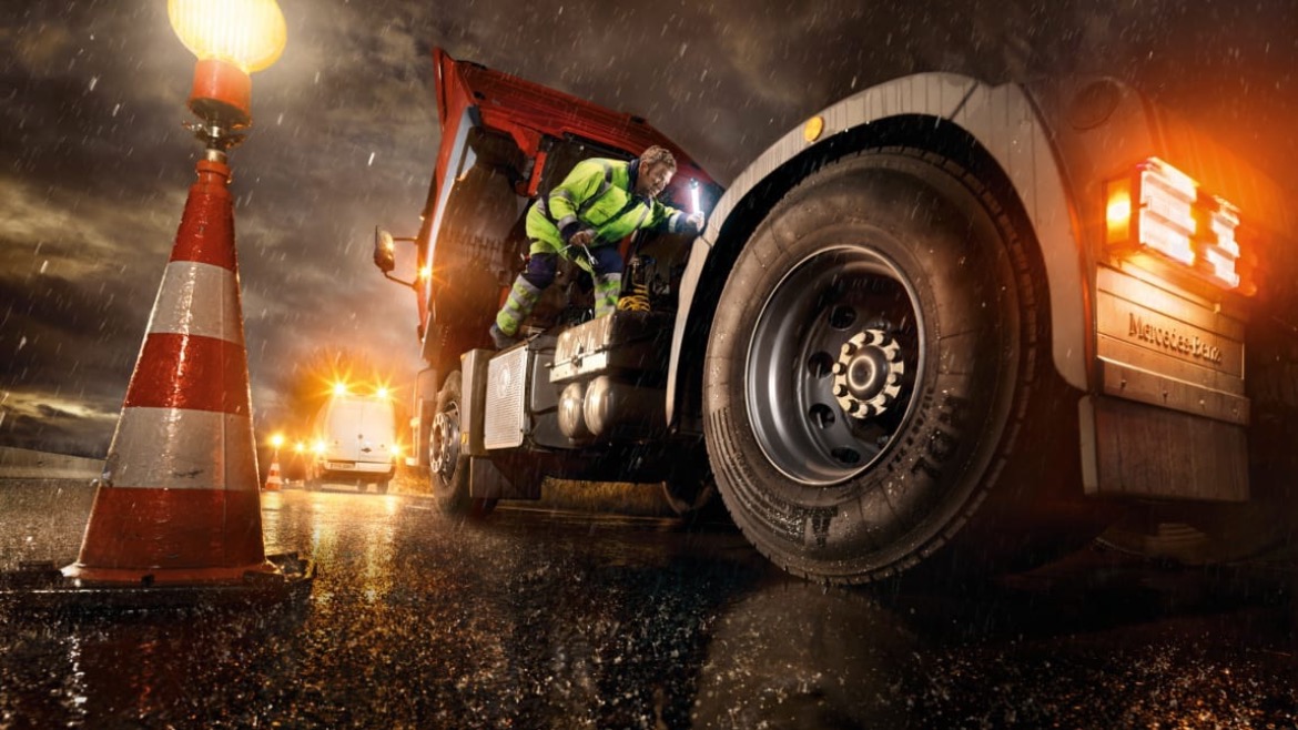 Mercedes Truck Lorry Roadside assistance